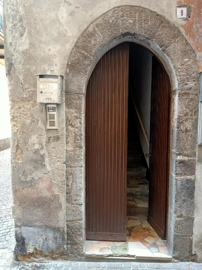 Nonno Meo Apartment Bellano Bagian luar foto