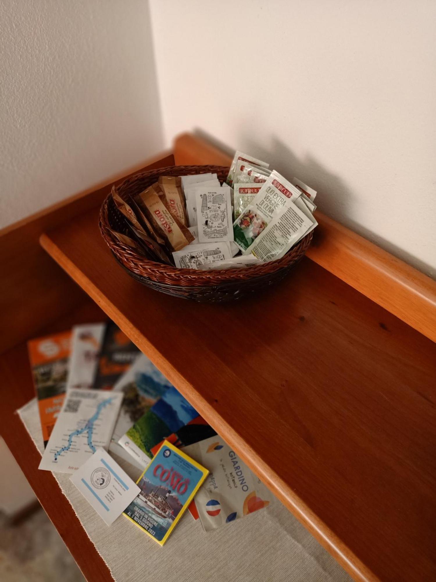 Nonno Meo Apartment Bellano Bagian luar foto